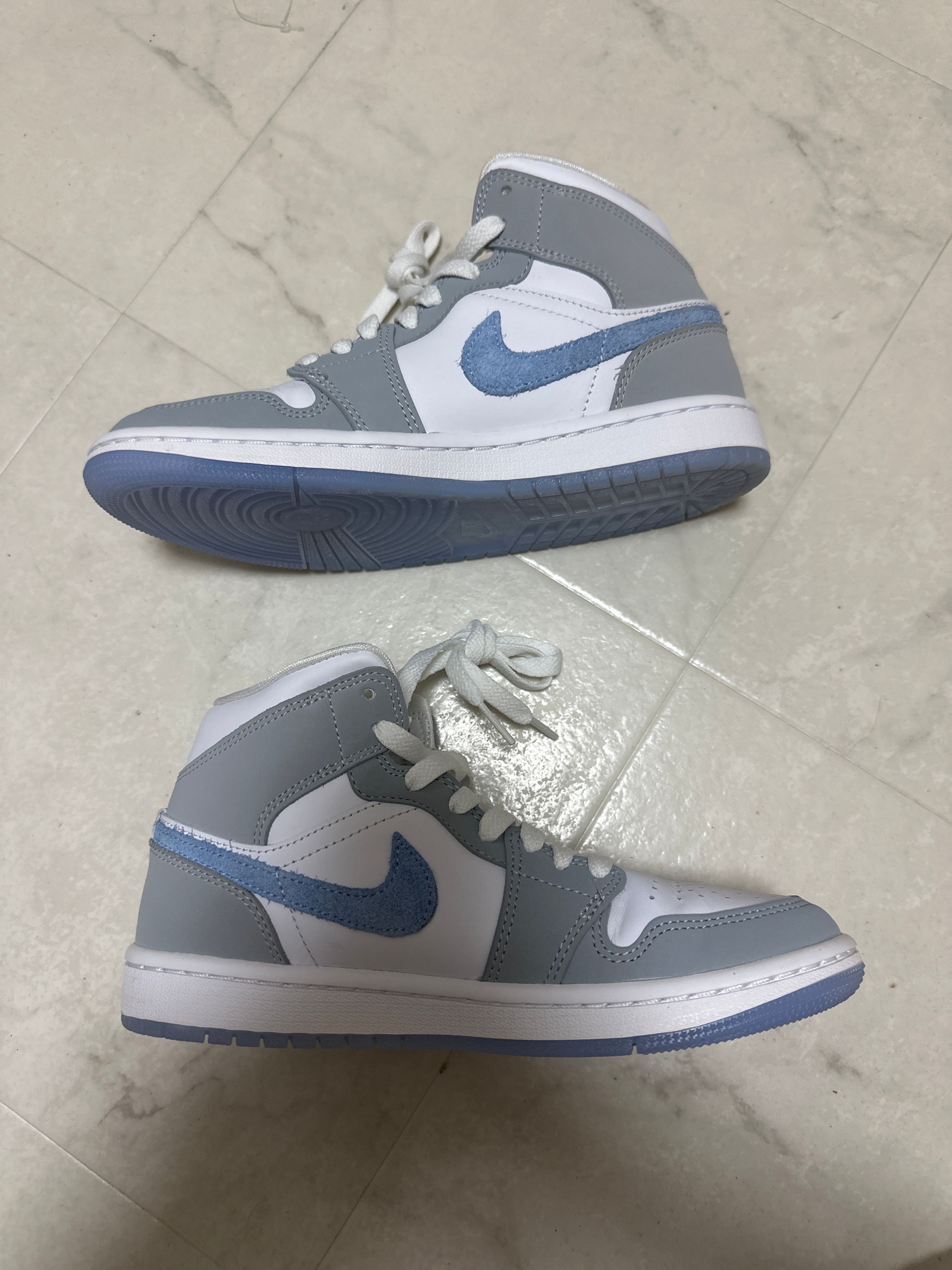 Nike Women's Air Jordan 1 Mid "Wolf Grey"