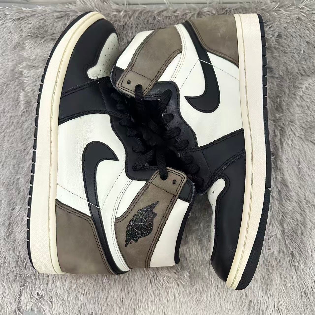 Nike Air Jordan 1 High OG "Sail/Dark Mocha/Black"