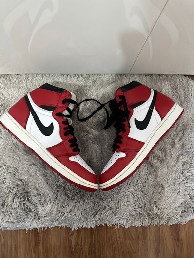 Nike Air Jordan 1 Retro High "Chicago" (2015)