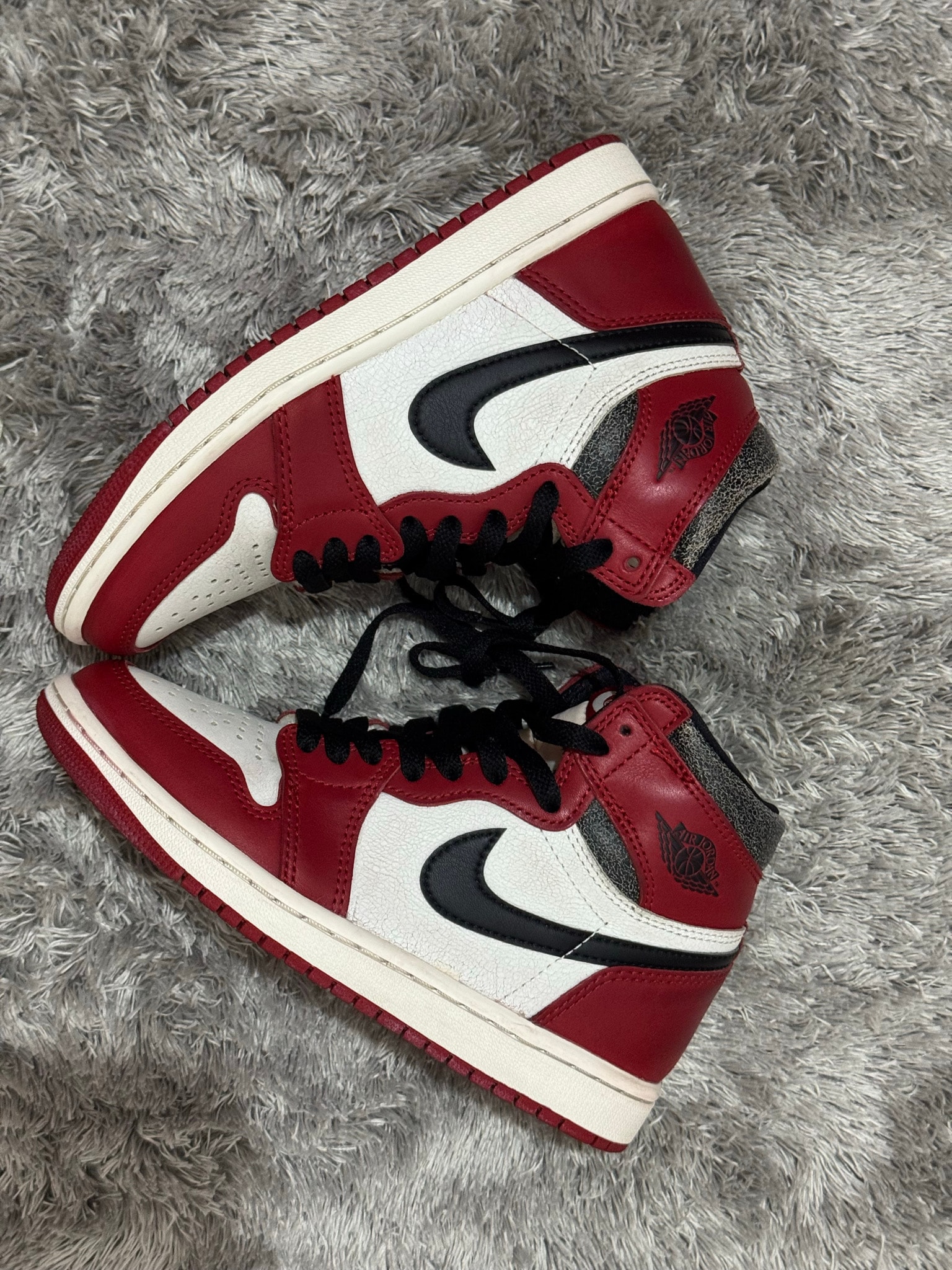 Nike Air Jordan 1 High OG "Lost & Found/Chicago"