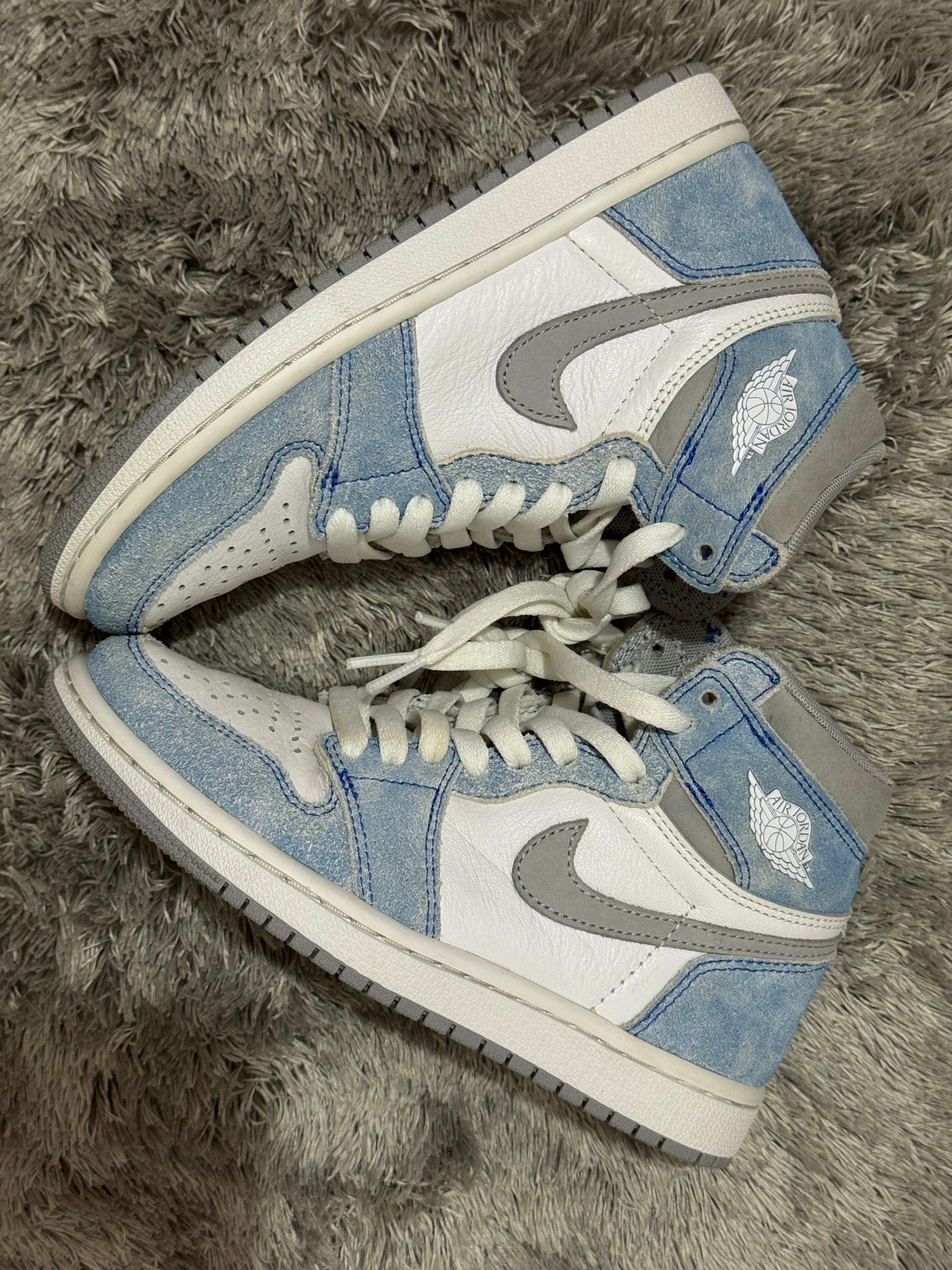 Nike Air Jordan 1 High OG "Hyper Royal"