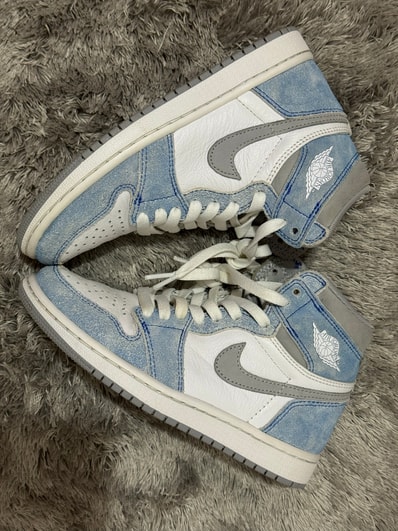 Nike Air Jordan 1 High OG "Hyper Royal"