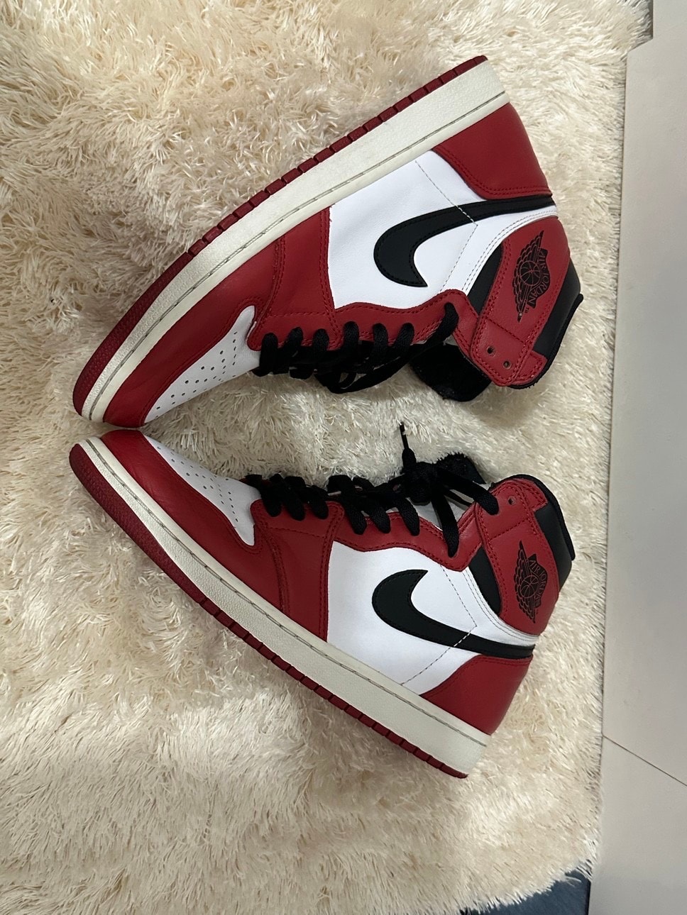 Nike Air Jordan 1 Retro High "Chicago" (2015)