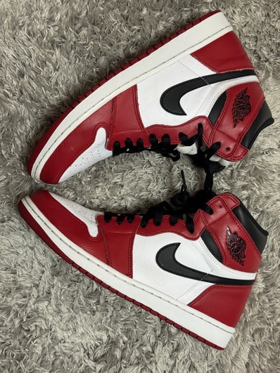 Nike Air Jordan 1 Retro High "Chicago" (2015)