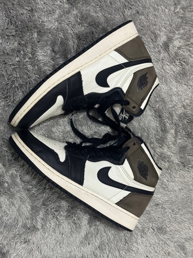 Nike GS Air Jordan 1 High OG "Sail/Dark Mocha/Black"