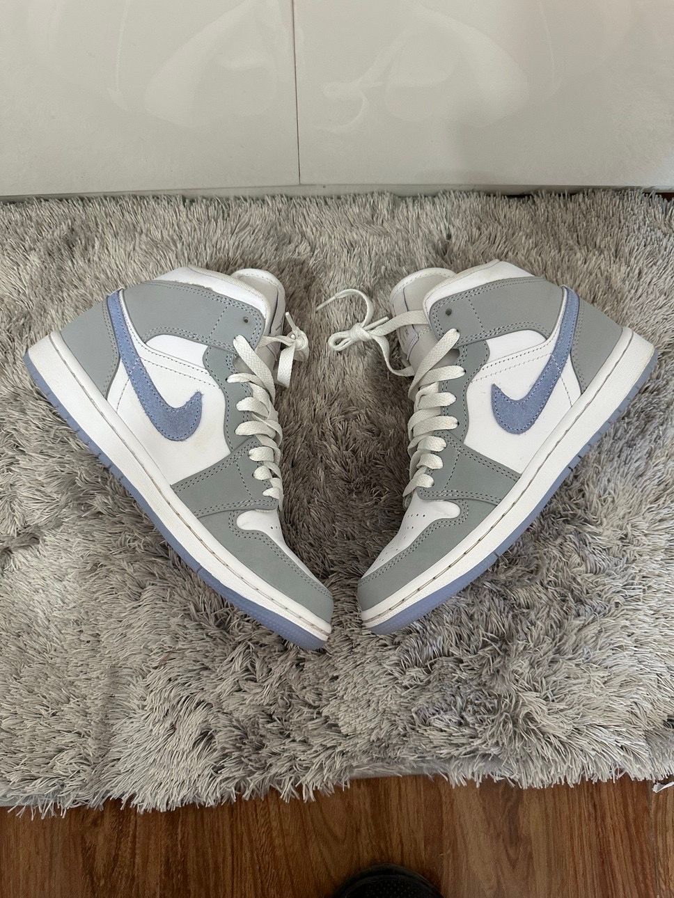 Nike Women's Air Jordan 1 Mid "Wolf Grey"