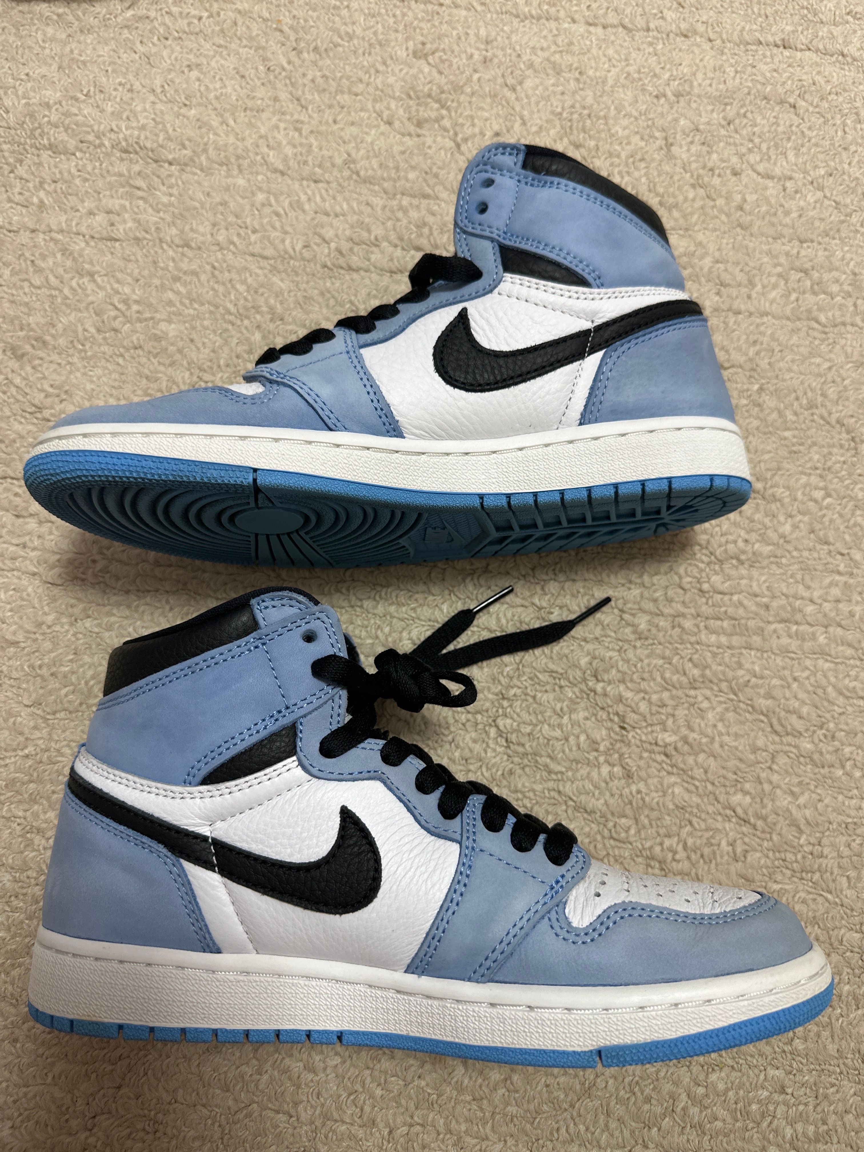 Nike Air Jordan 1 High OG "University Blue"