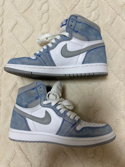 Nike Air Jordan 1 High OG "Hyper Royal"