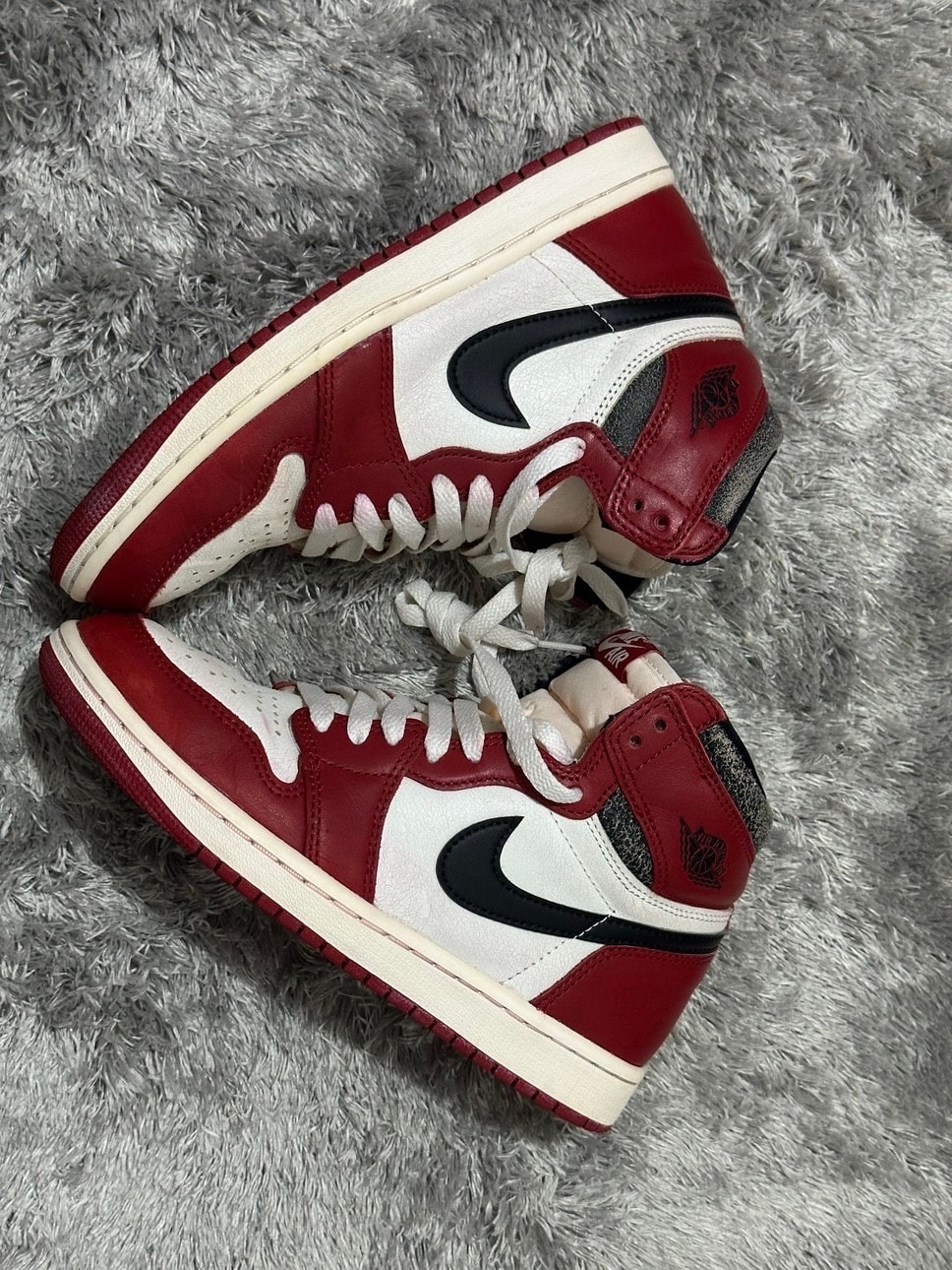 Nike Air Jordan 1 High OG "Lost & Found/Chicago"