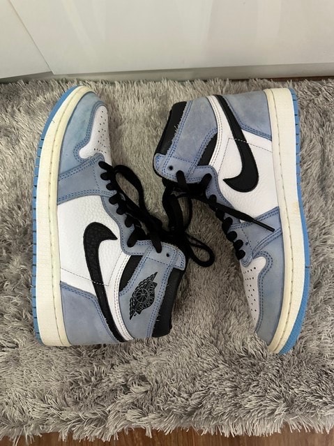 Nike Air Jordan 1 High OG "University Blue"