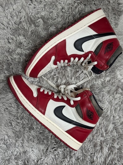 Nike Air Jordan 1 High OG "Lost & Found/Chicago"