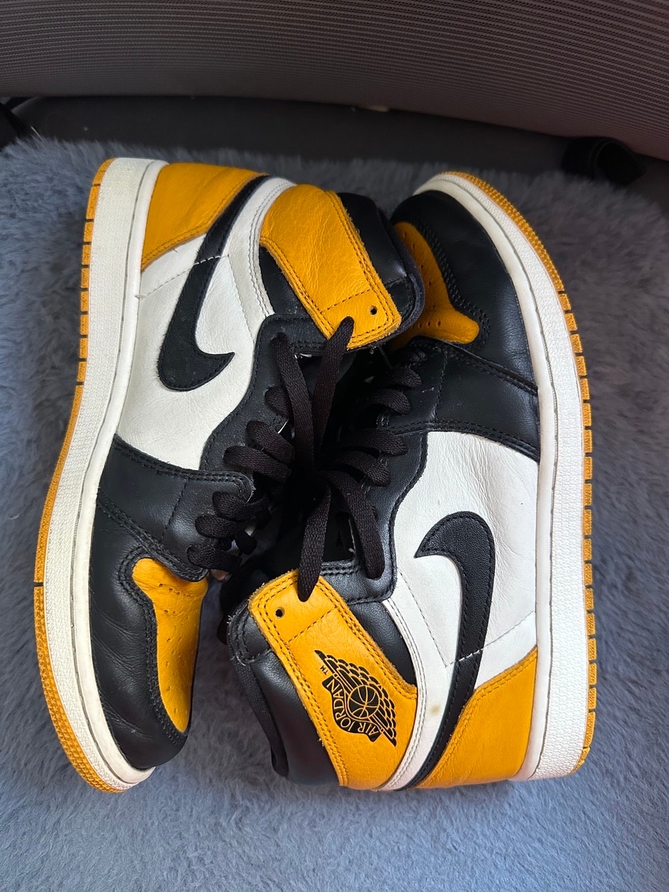 Nike Air Jordan 1 Retro High OG "Taxi"