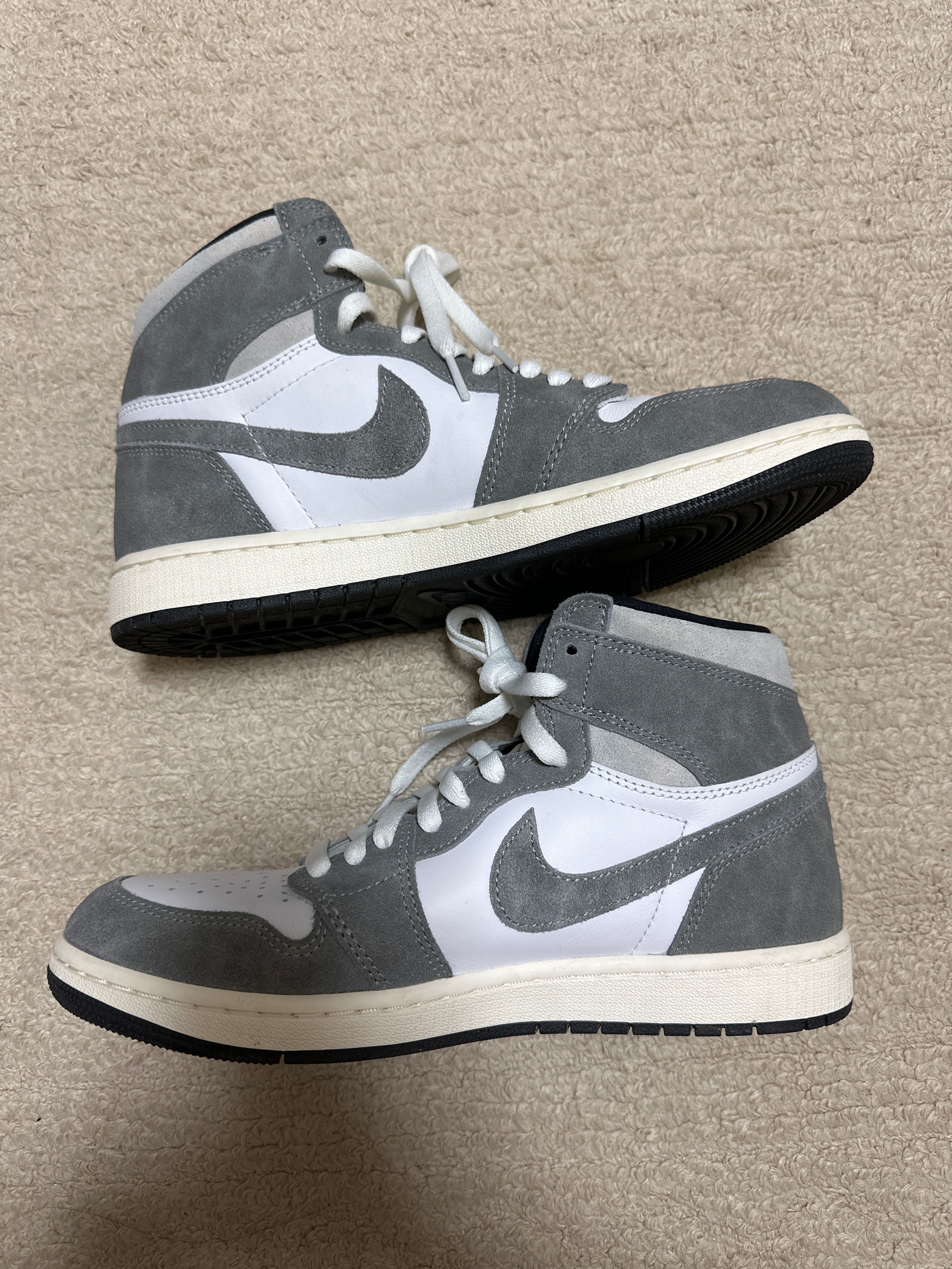 Nike Air Jordan 1 Retro High OG "Black and Smoke Grey"
