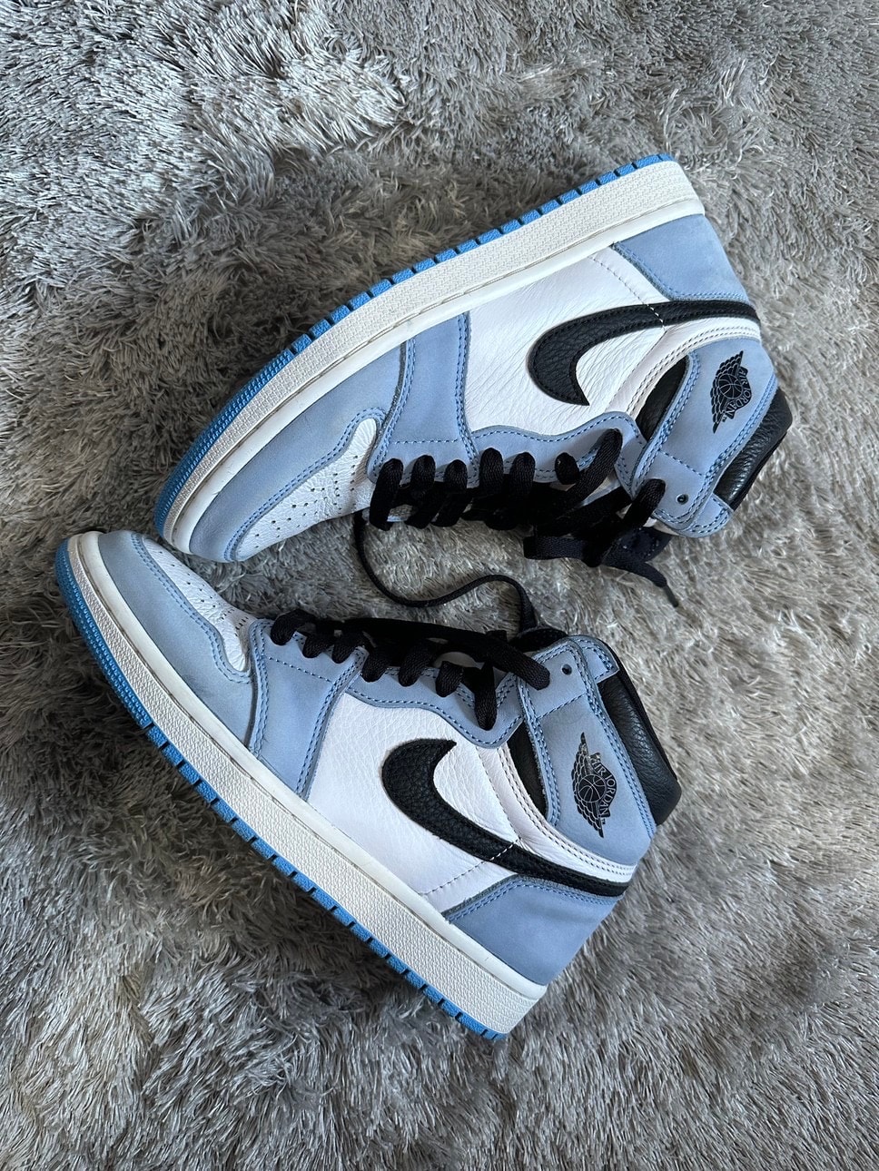 Nike Air Jordan 1 High OG "University Blue"