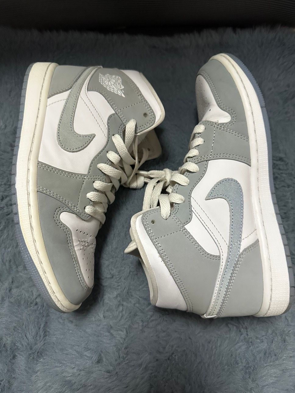 Nike Women's Air Jordan 1 Mid "Wolf Grey"