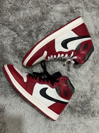 Nike Air Jordan 1 High OG "Lost & Found/Chicago"
