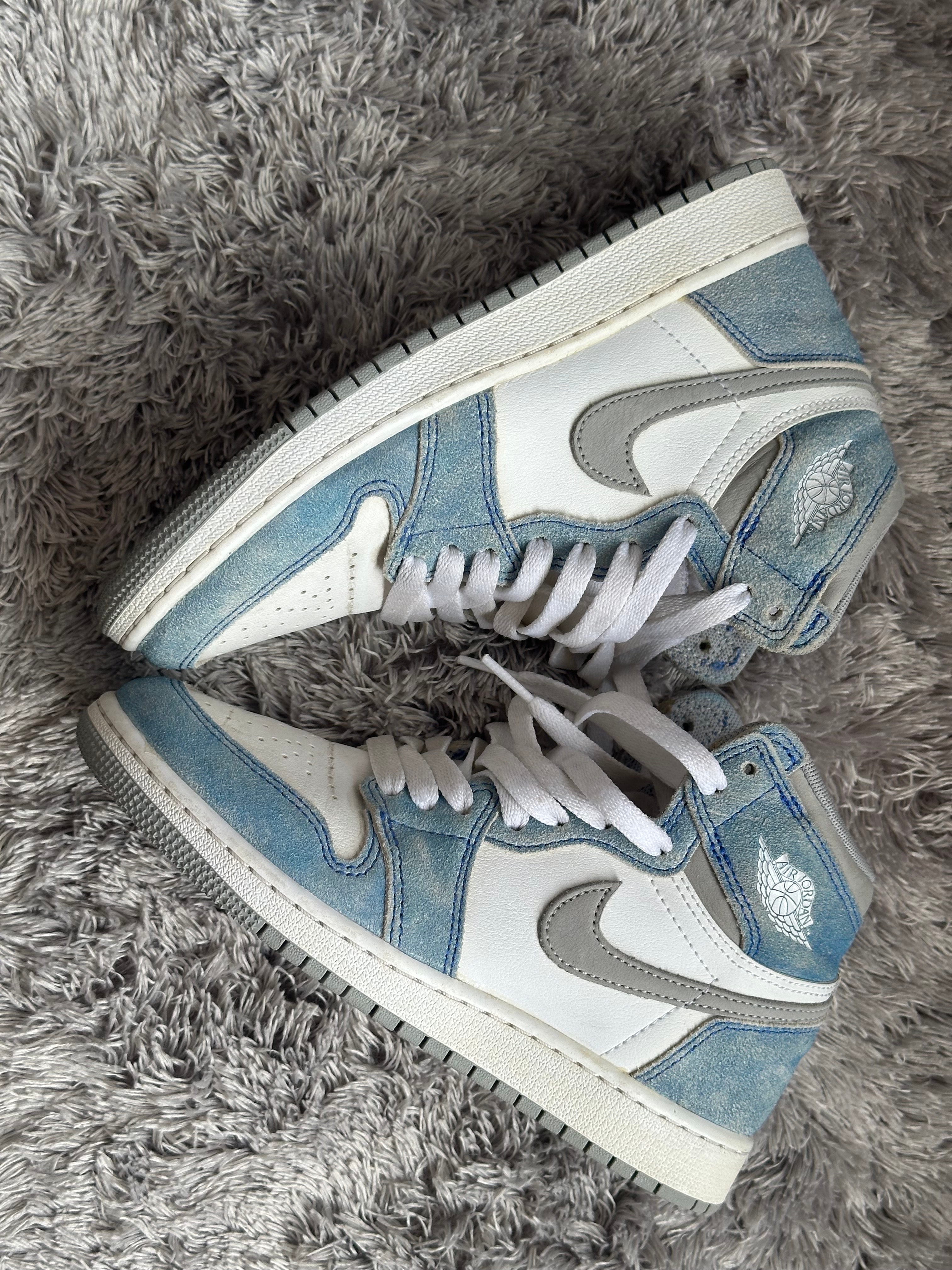 Nike GS Air Jordan 1 High OG "Hyper Royal"