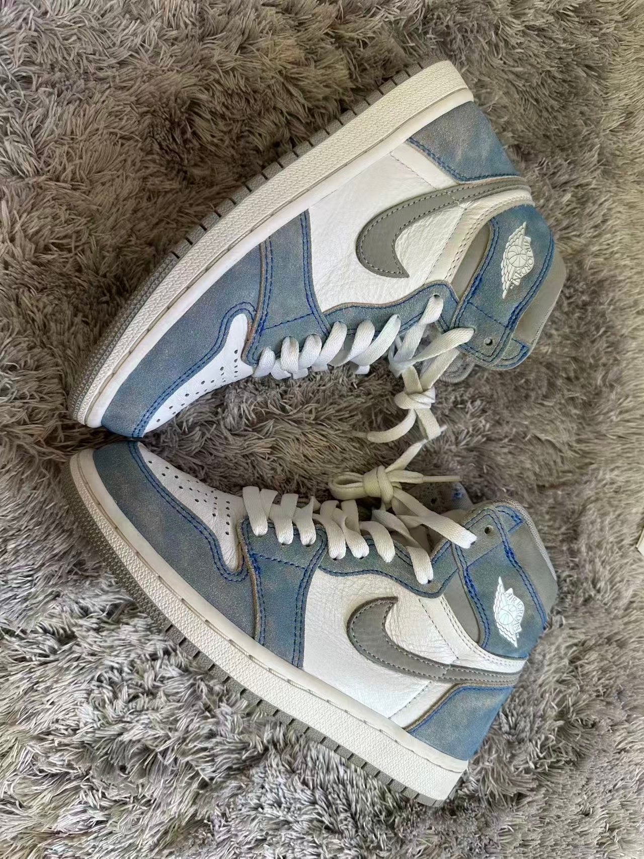 Nike Air Jordan 1 High OG "Hyper Royal"