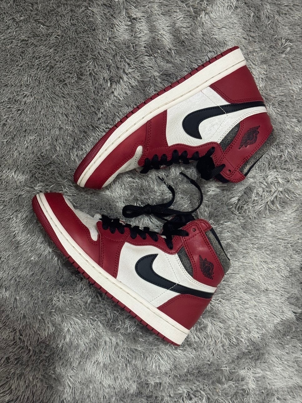 Nike Air Jordan 1 High OG "Lost & Found/Chicago"