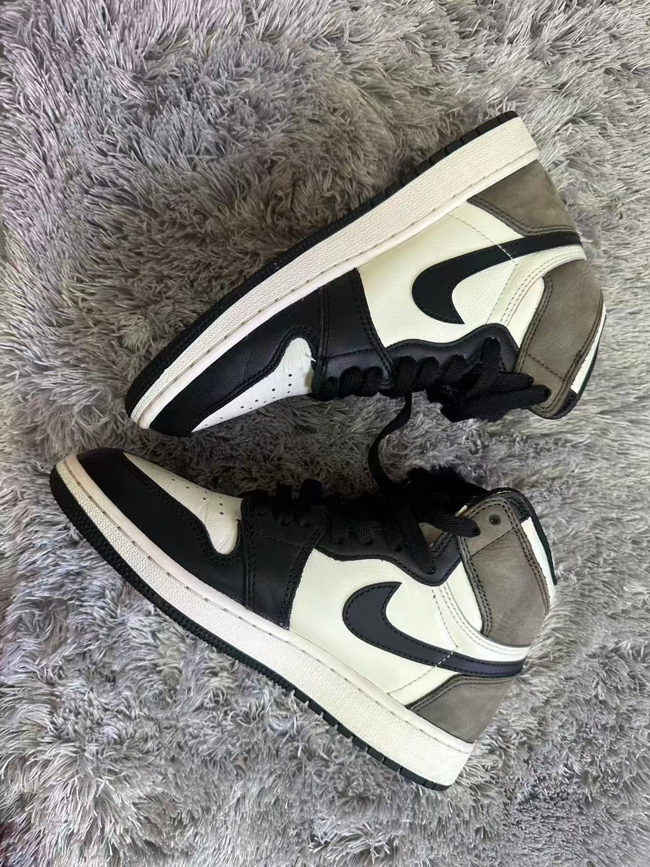 Nike GS Air Jordan 1 High OG "Sail/Dark Mocha/Black"