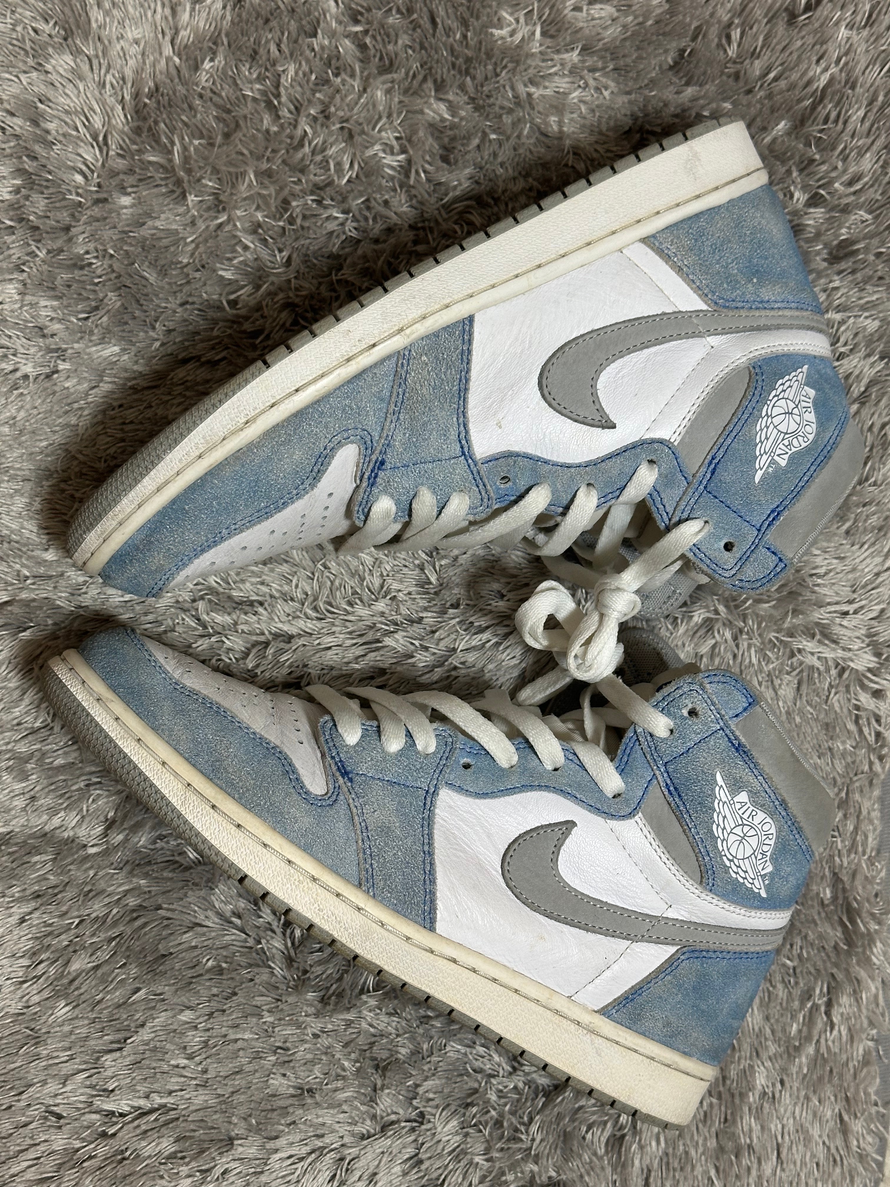 Nike Air Jordan 1 High OG "Hyper Royal"