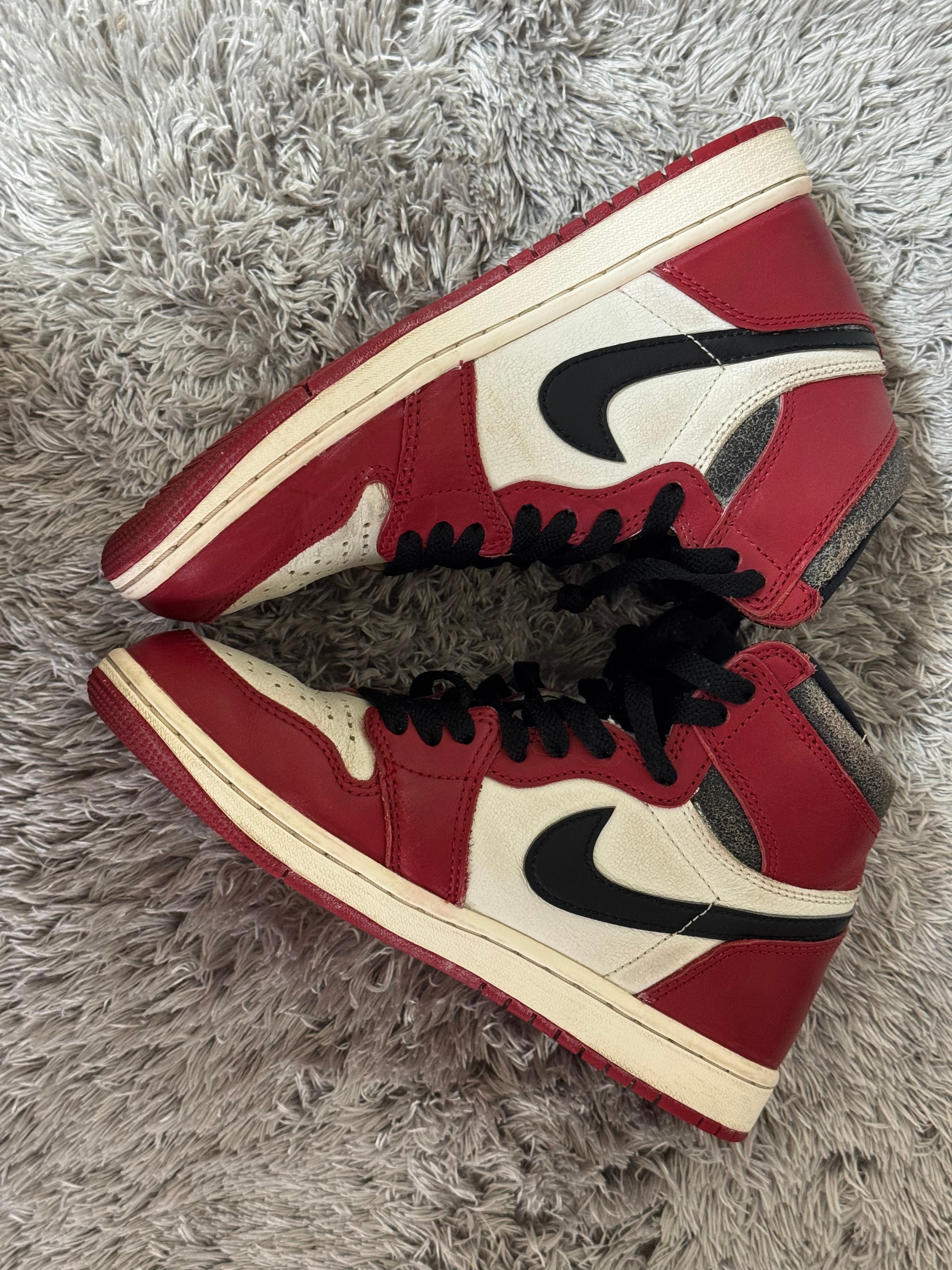 Nike Air Jordan 1 High OG "Lost & Found/Chicago"
