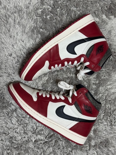 Nike Air Jordan 1 High OG "Lost & Found/Chicago"