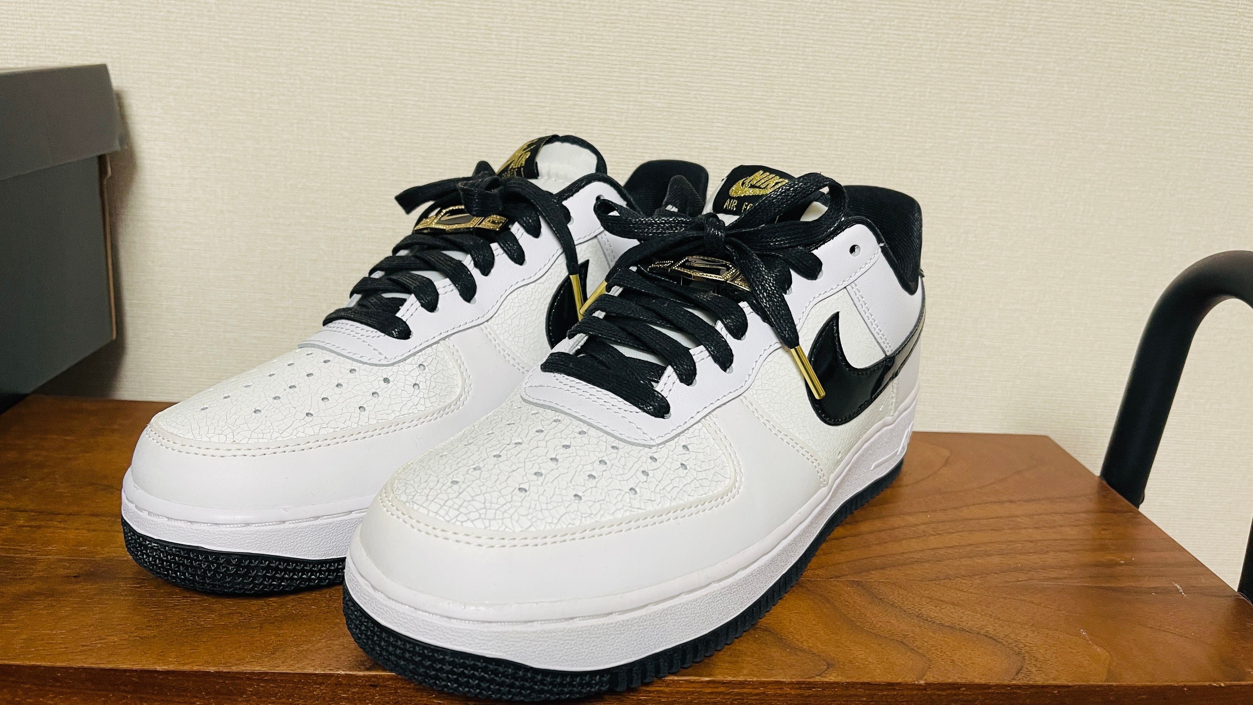 Nike Air Force 1 Low '07 LV8 "World Champ/White and Black"
