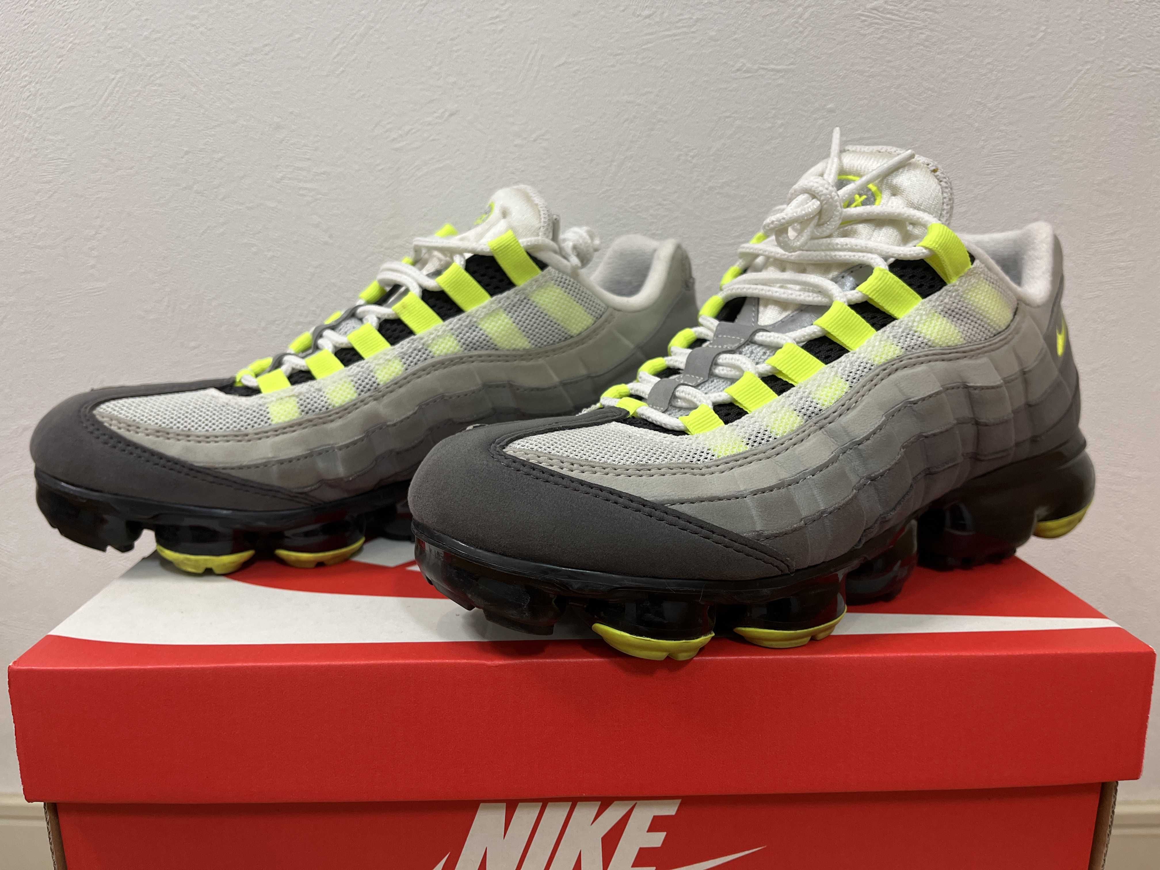 Nike Air Vapormax 95 "Neon"