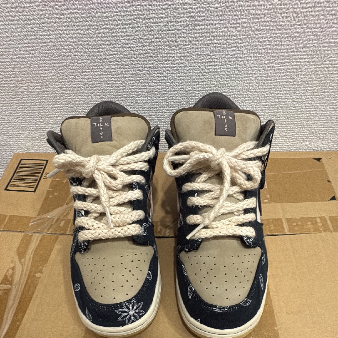 Travis Scott × Nike SB Dunk Low "Black/Parachute Beige"