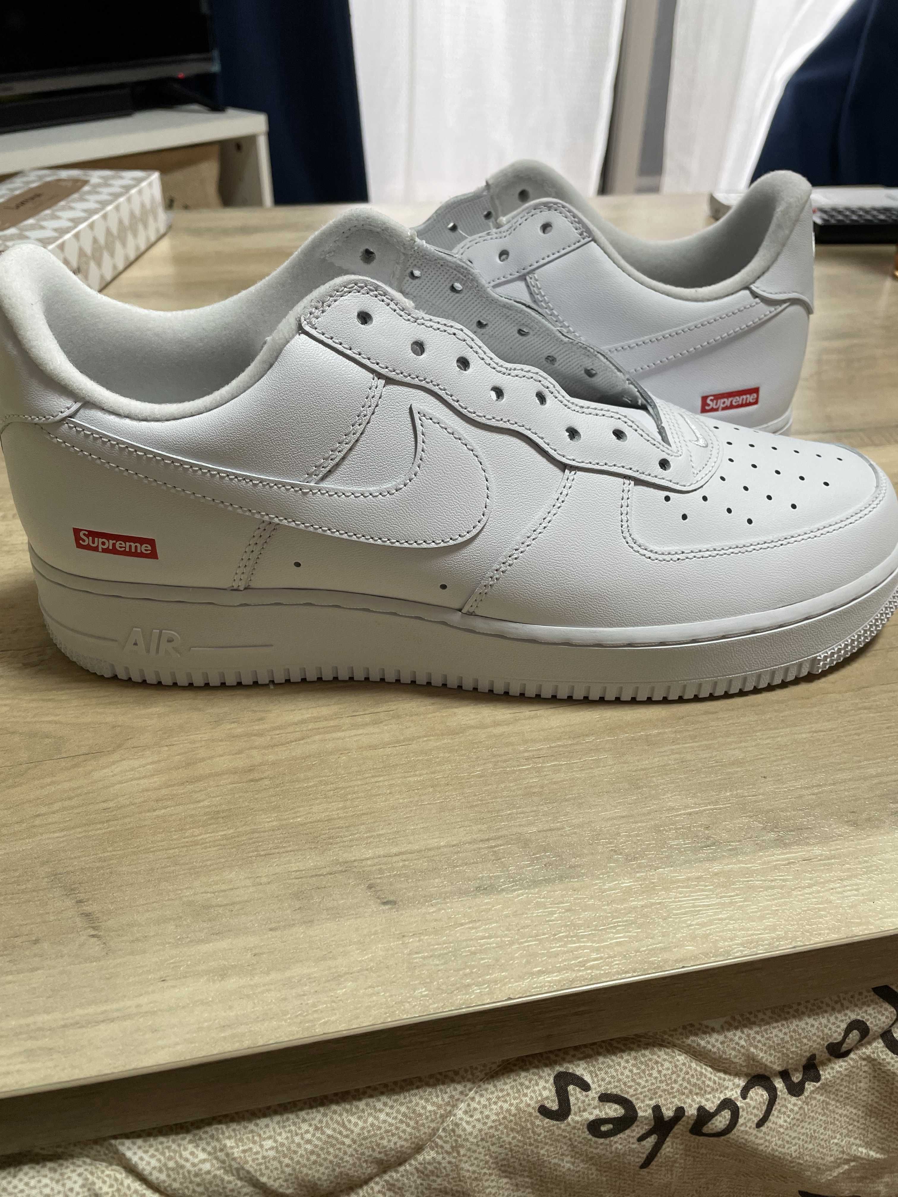 Supreme × Nike Air Force 1 Low "White"