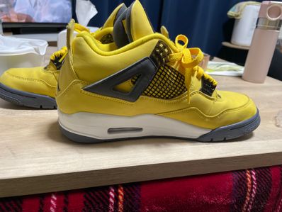 Nike Air Jordan 4 "Tour Yellow"