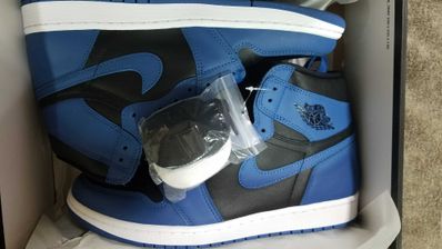 Nike Air Jordan 1 Retro High OG "Dark Marina Blue"