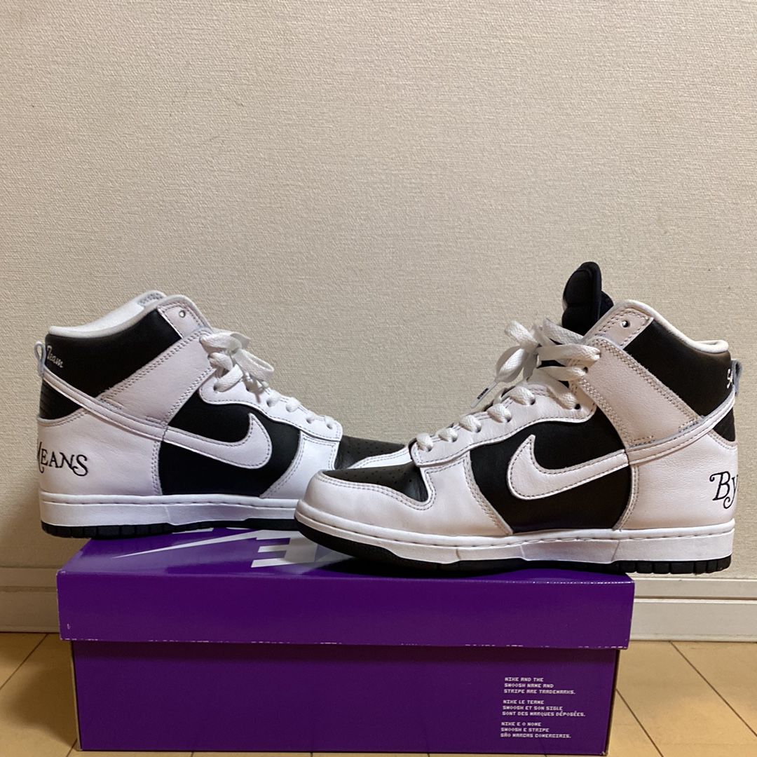 Supreme × Nike SB Dunk High By Any Means "White Black"