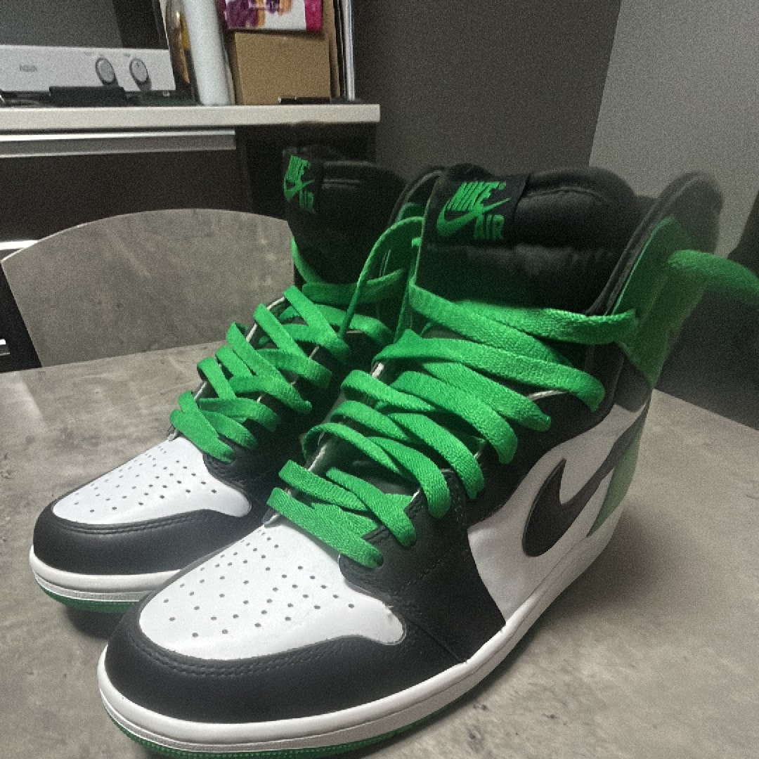 Nike Air Jordan 1 Retro High OG "Celtics/Black and Lucky Green" (2023)