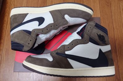 Travis Scott × Nike Air Jordan 1 Retro High OG TS SP "Sail/Dark Mocha"