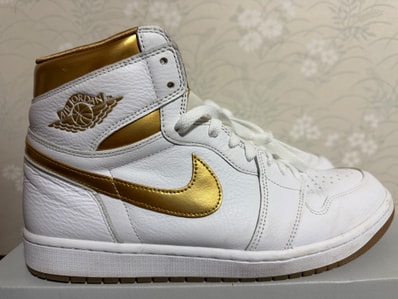 Nike Women's Air Jordan 1 Retro High OG "White and Gold"