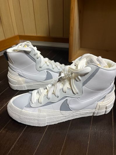 sacai × NIKE BLAZER MID "WHITE/WOLF GREY"
