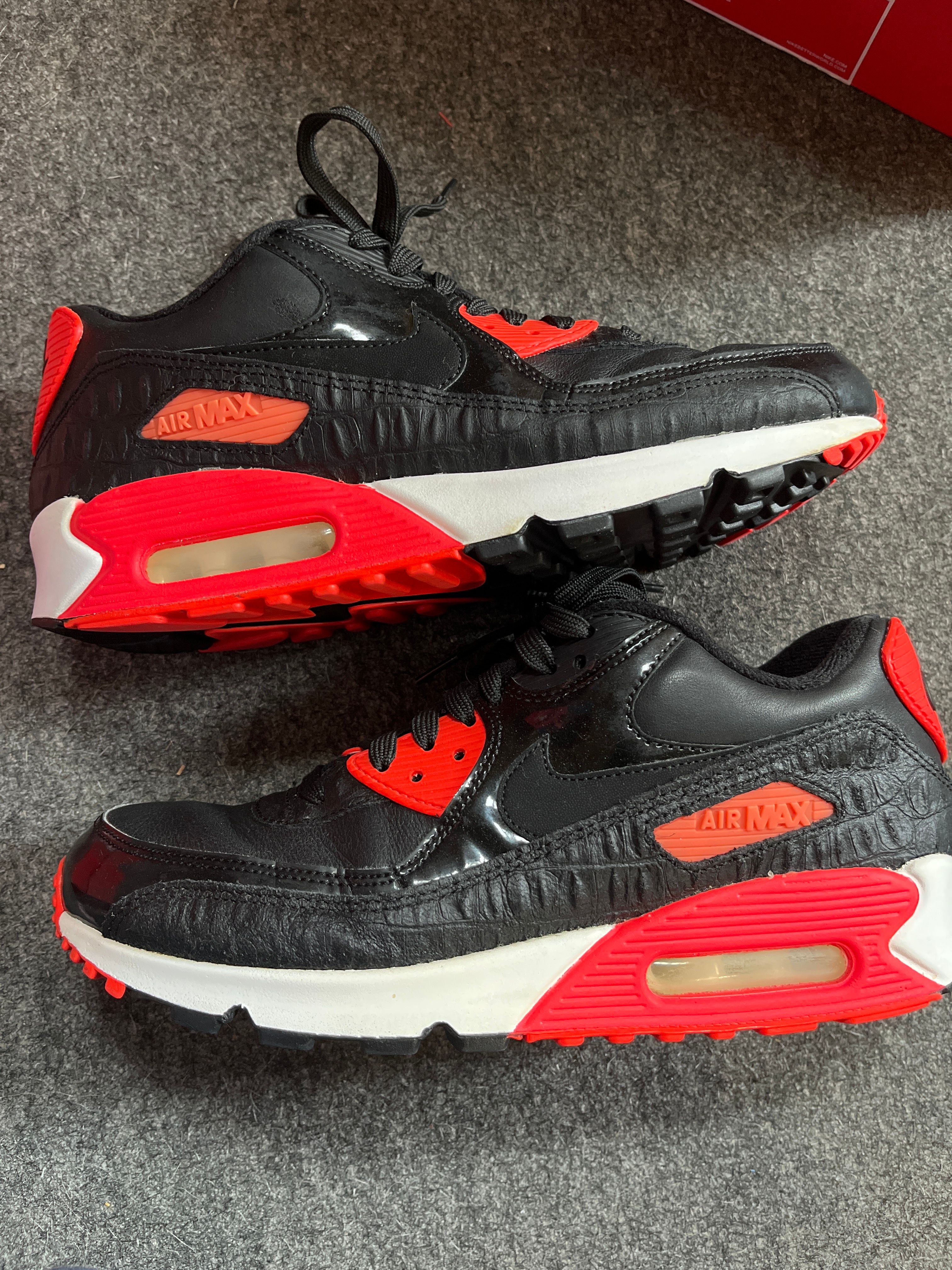 Nike Air Max 90 "Black Croc/Infrared"