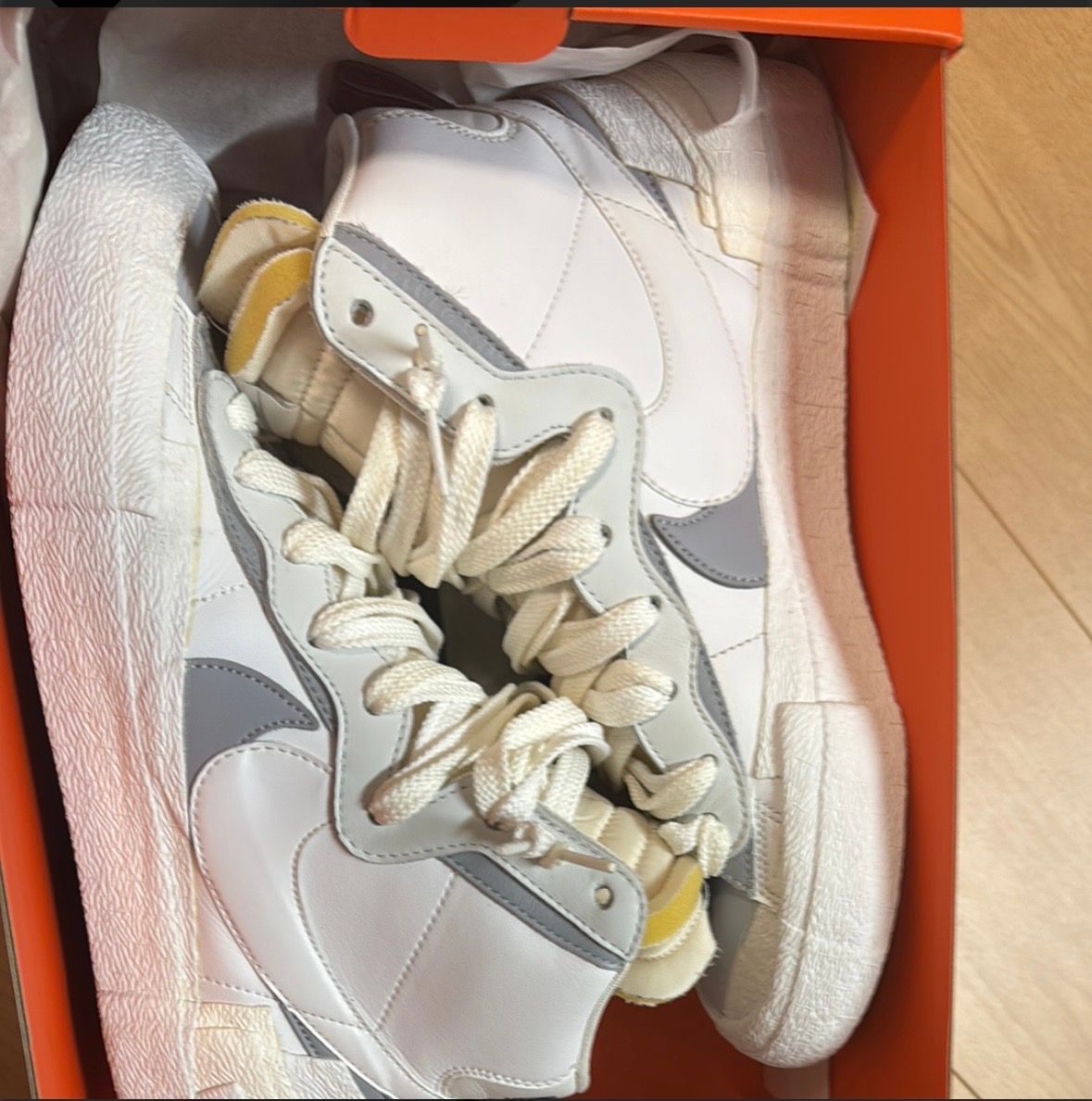 sacai × NIKE BLAZER MID "WHITE/WOLF GREY"