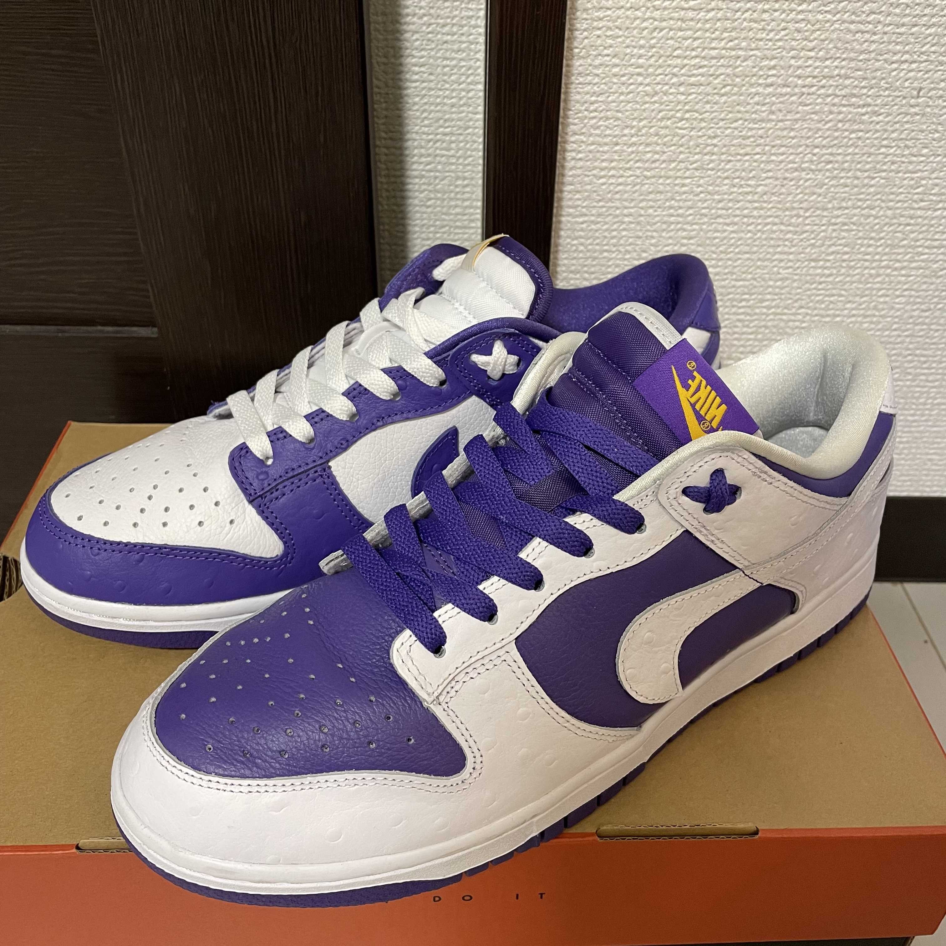 Nike Women's Dunk Low "Made You Look"