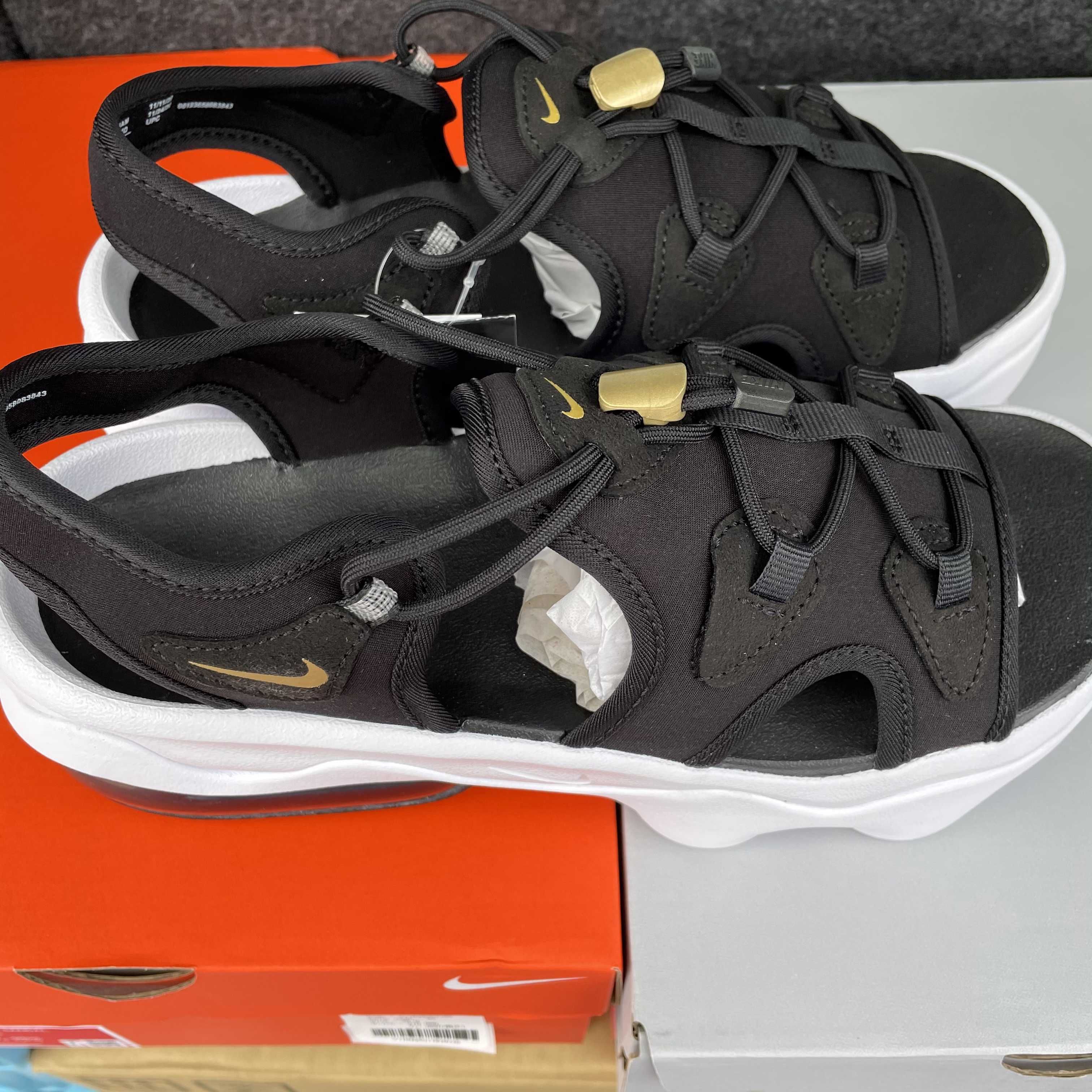 Nike Women's Air Max Koko Sandal "Black/White"