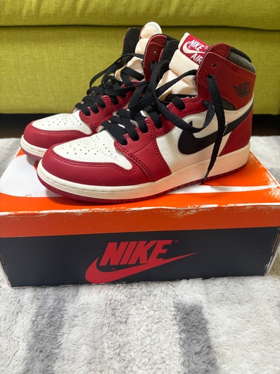 Nike Air Jordan 1 High OG "Lost & Found/Chicago"