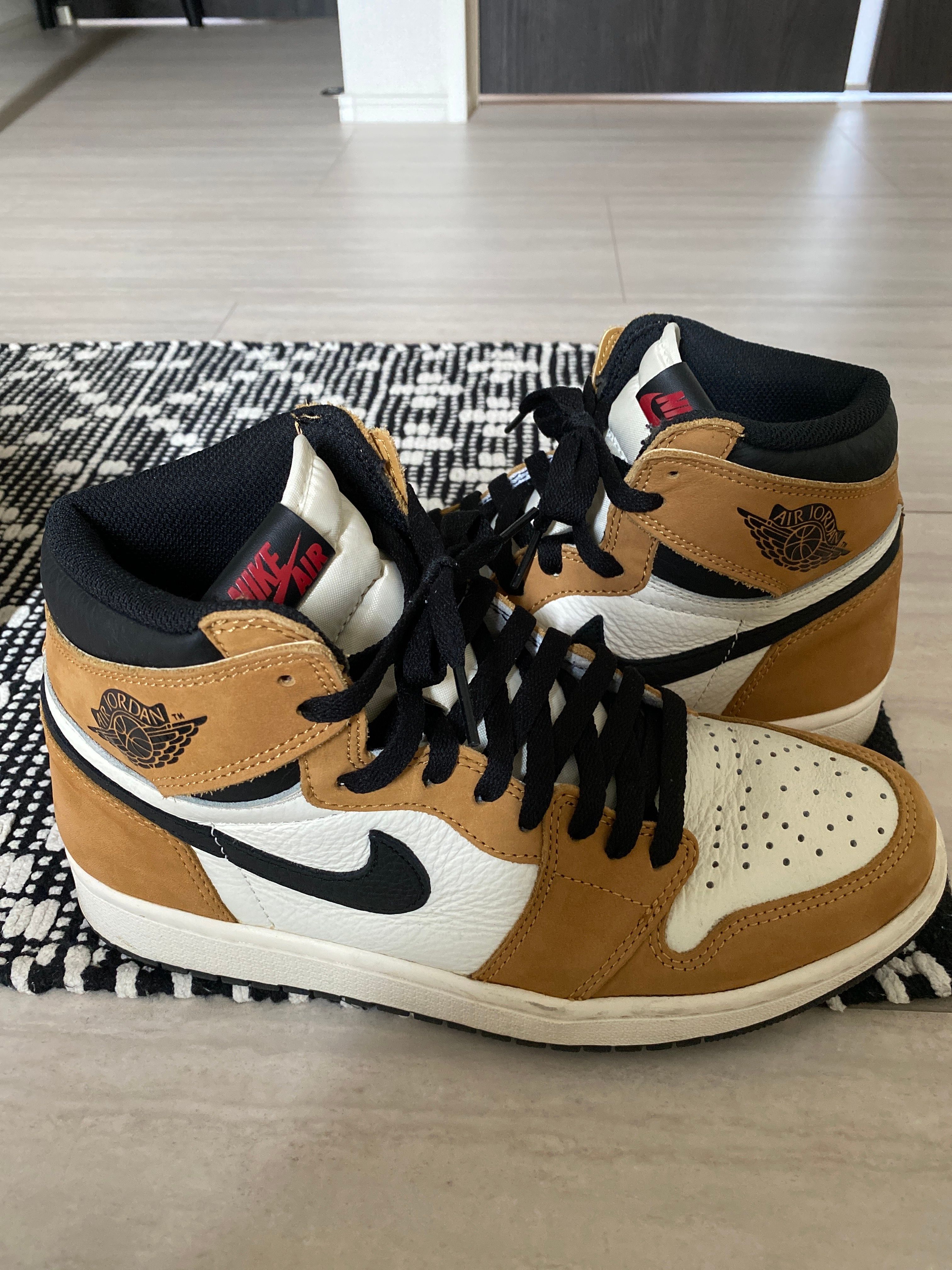 Nike Air Jordan 1 RETRO High "Rookie of The Year"