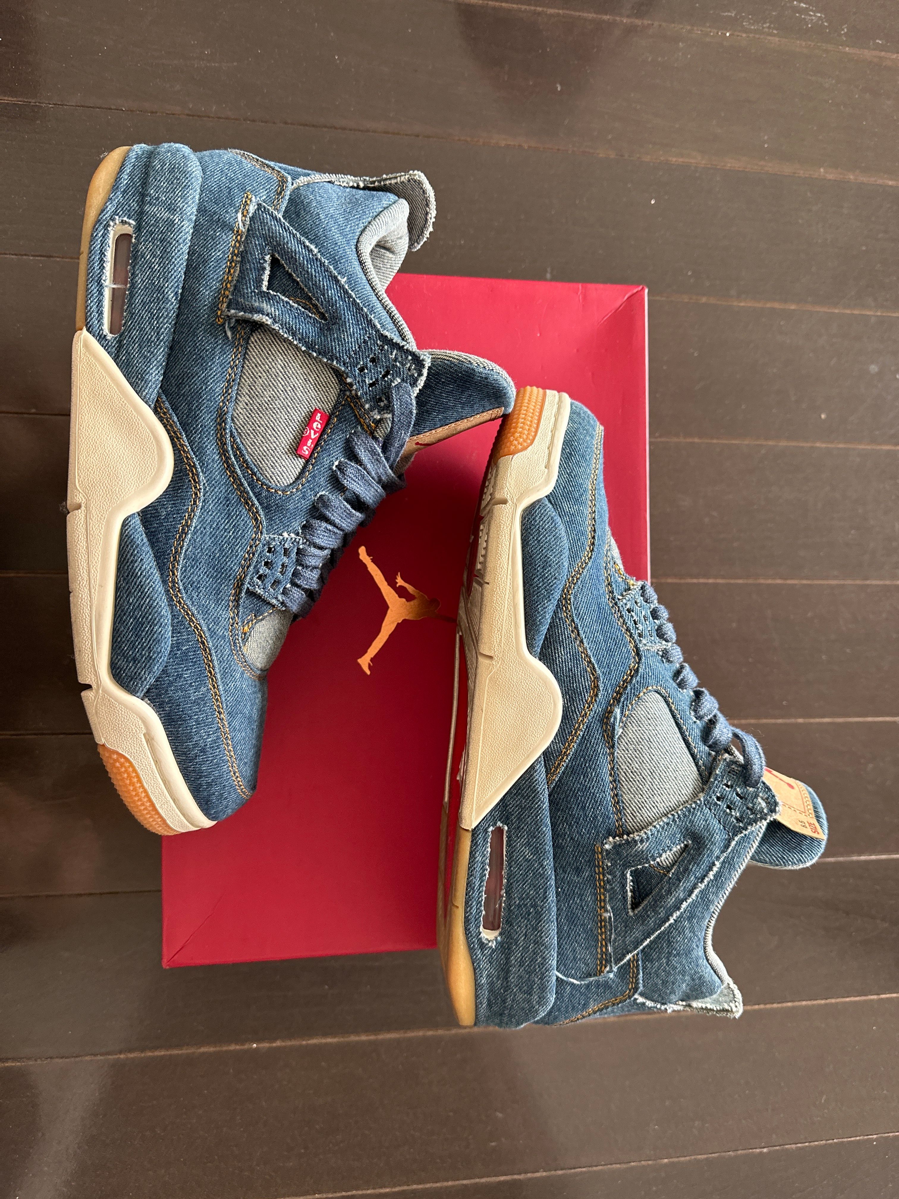 Nike × Levi's Air Jordan 4 "Denim"(タグ:LEVIS®)