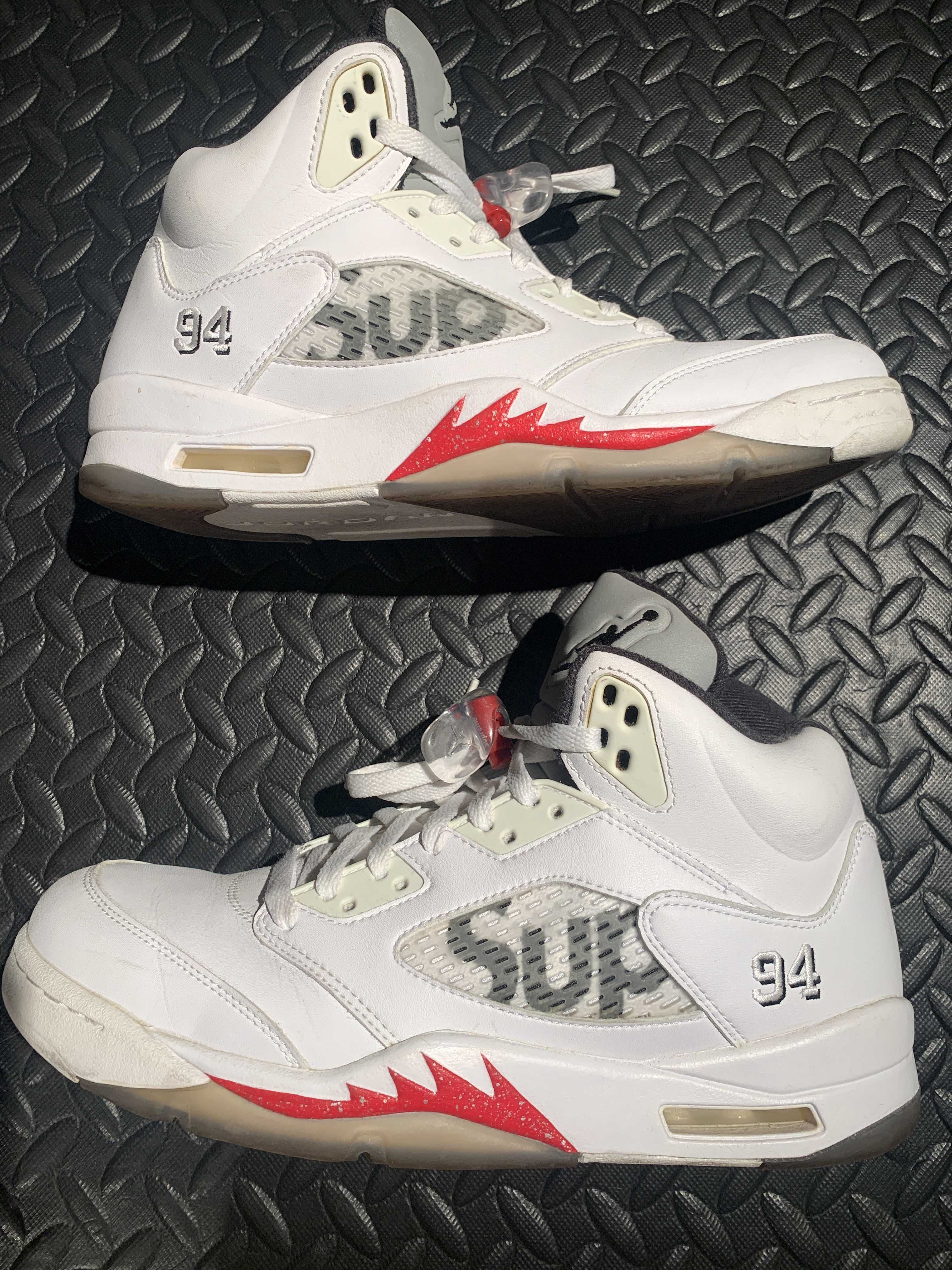 Supreme × Nike Air Jordan 5 Retro "White"