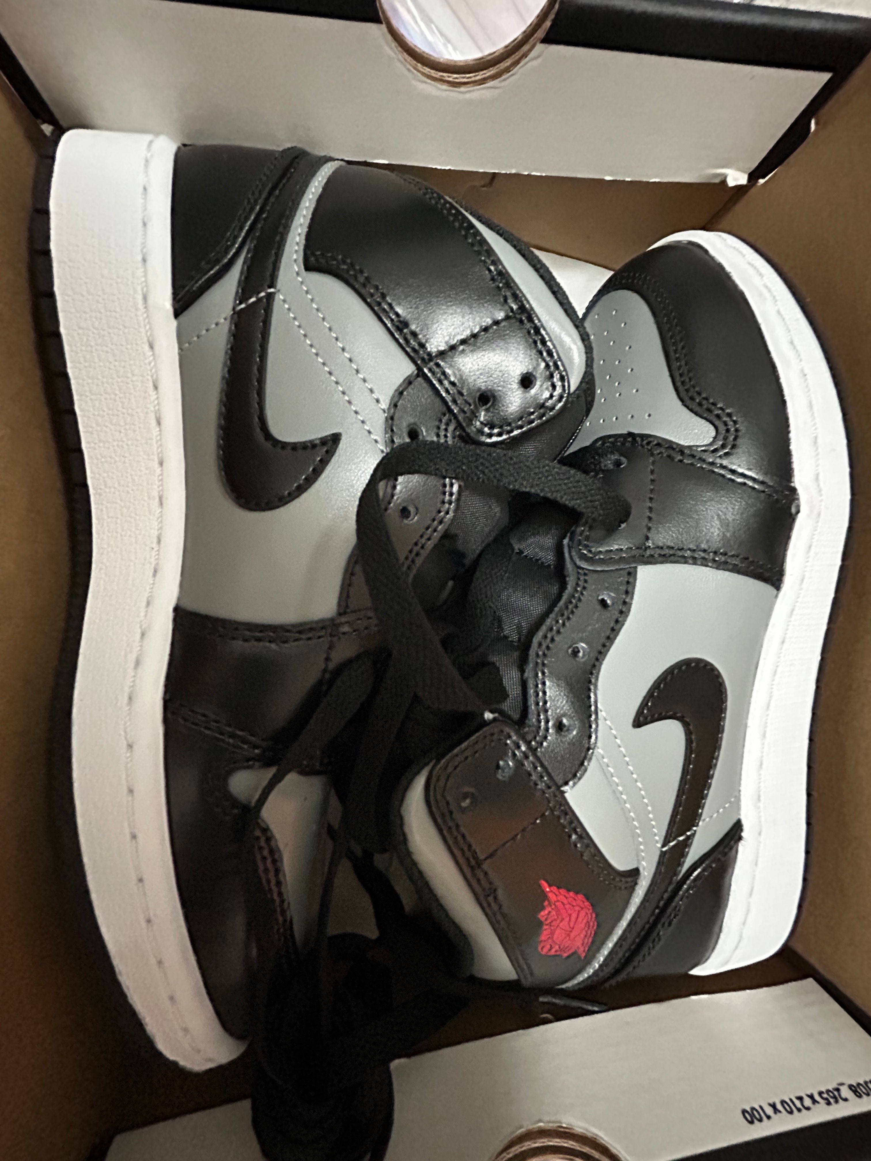 Nike GS Air Jordan 1 Mid "Shadow"