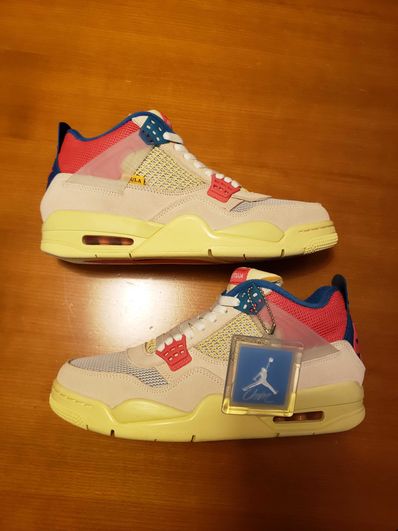 UNION × Nike Air Jordan 4 SP "Guava Ice/Light Fusion Red"