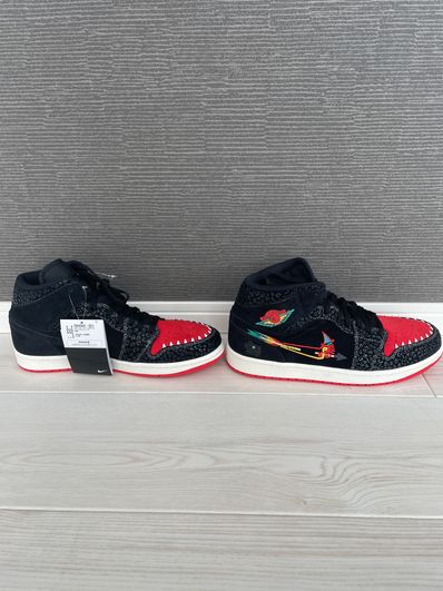 Nike Air Jordan 1 Mid "Siempre Familia"