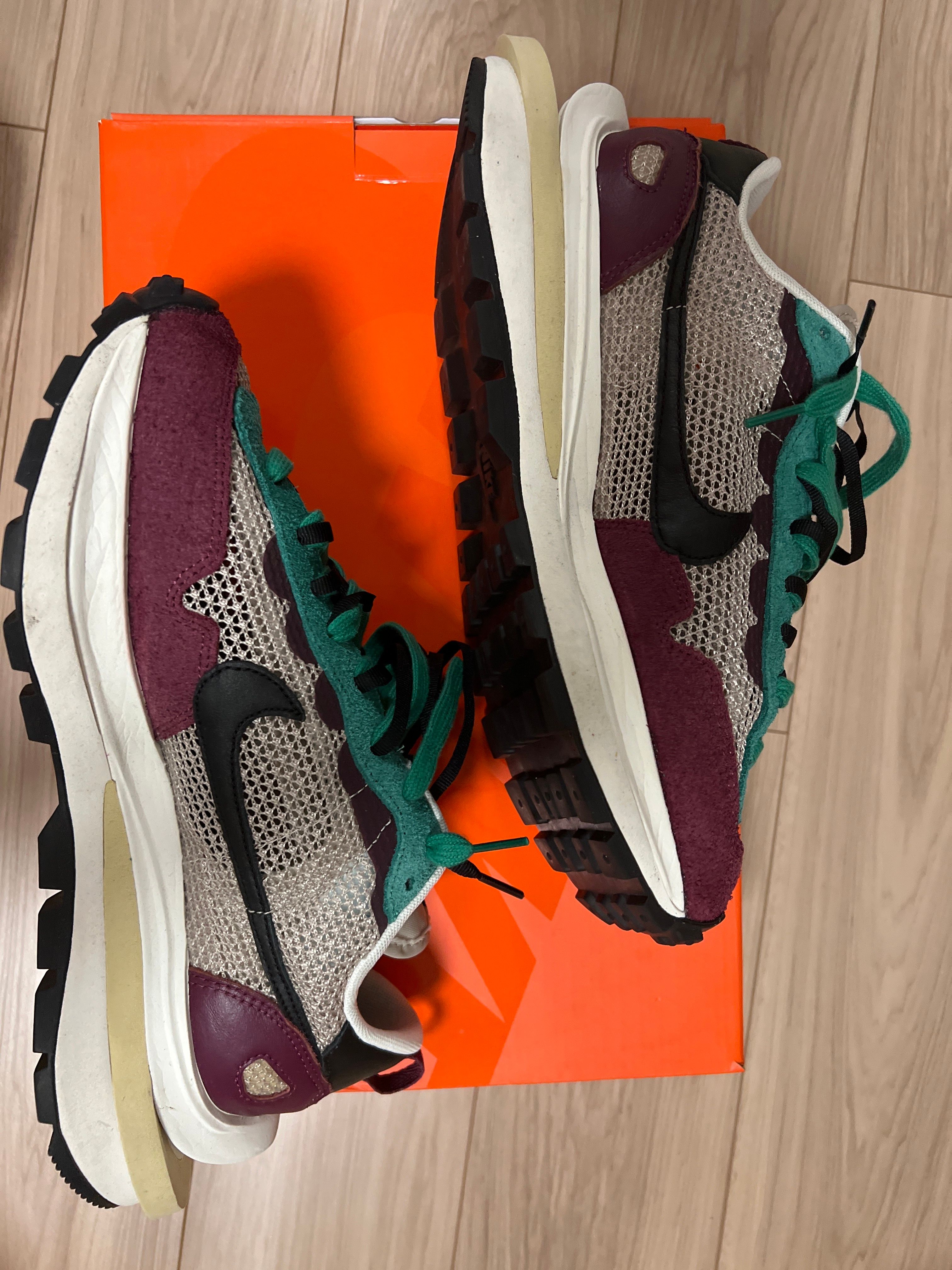 sacai × Nike Vapor Waffle "String/Red/Green"